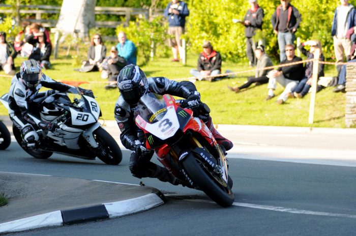 Daftar pembalap Isle of Man TT yang meninggal karena kecelakaan