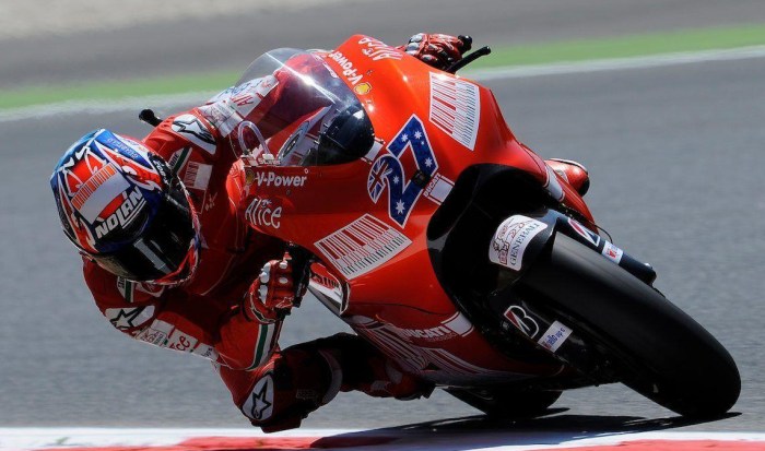 Apakah Casey Stoner pensiun karena masalah tekanan mental