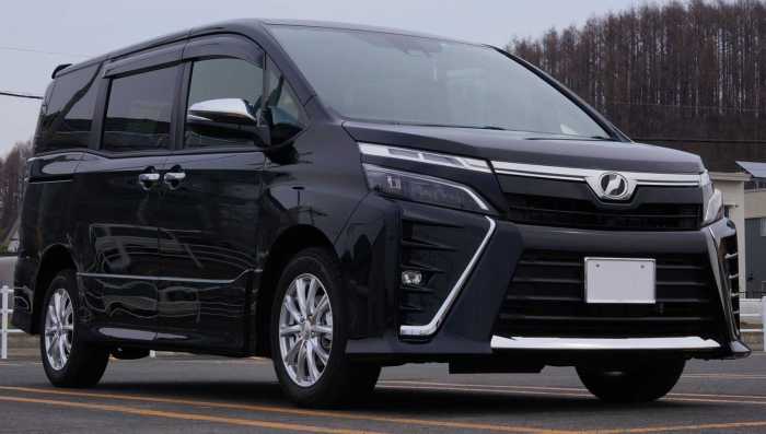 Mobil keluarga 7 penumpang harga terjangkau dan irit bahan bakar
