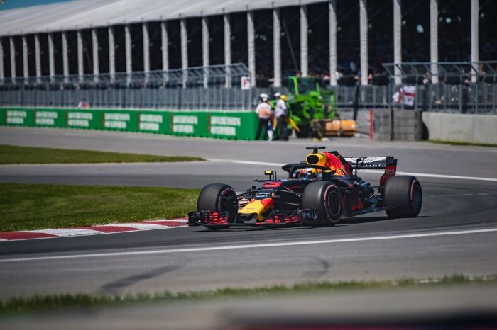 Bagaimana cara menjadi pembalap f1 profesional bagi anak muda indonesia
