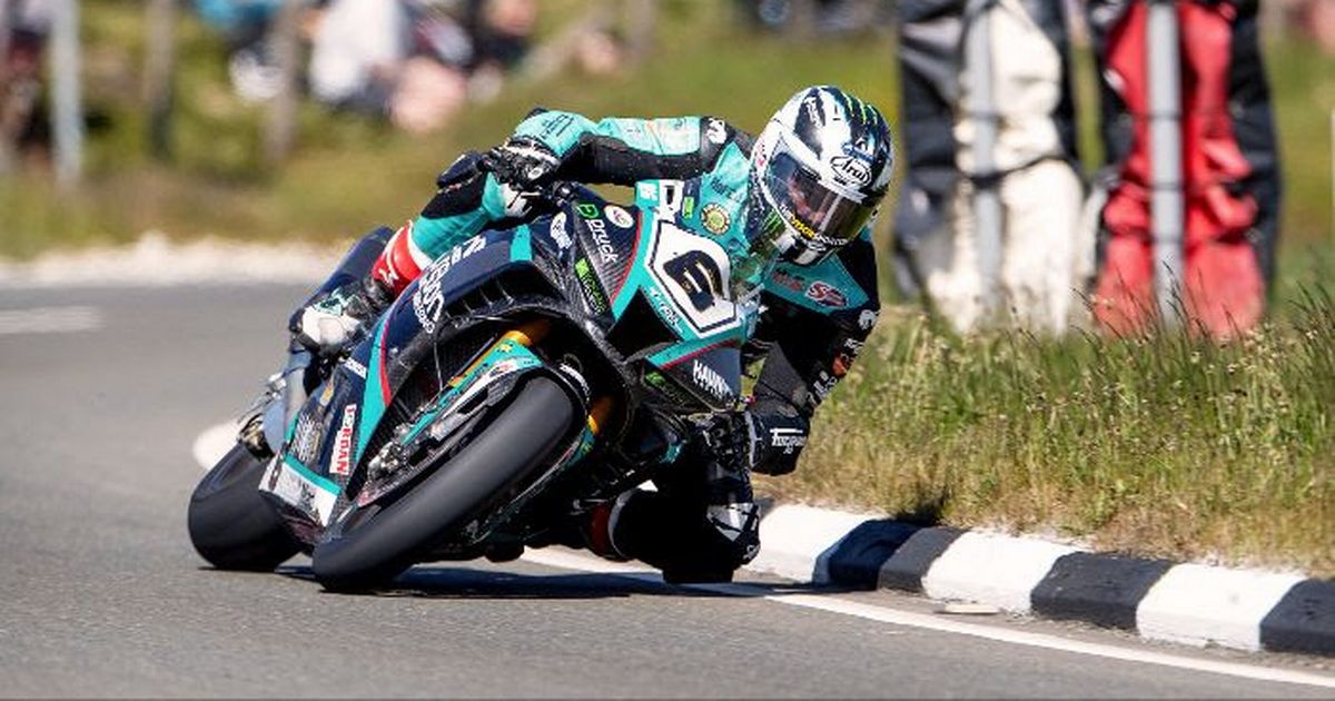 Tt isle man dunlop michael bmw tyco racing race back qualifying wins superbike top harrison their iom tops friday confirmed