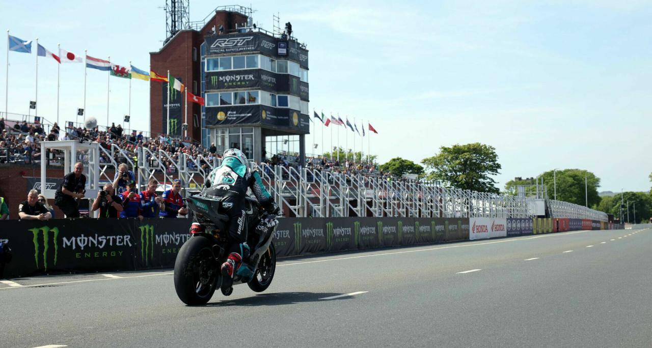 Kontroversi yang pernah melibatkan Michael Dunlop selama Isle of Man TT