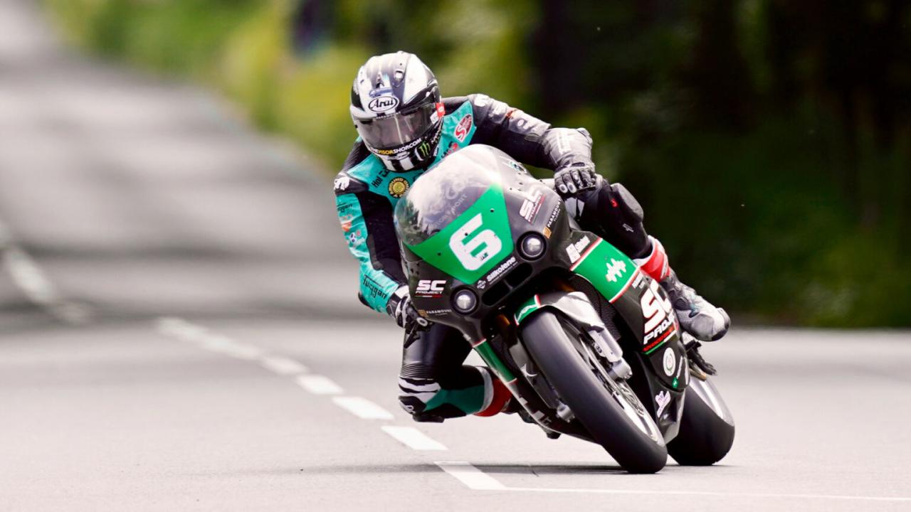 Persiapan fisik dan mental Michael Dunlop untuk Isle of Man TT