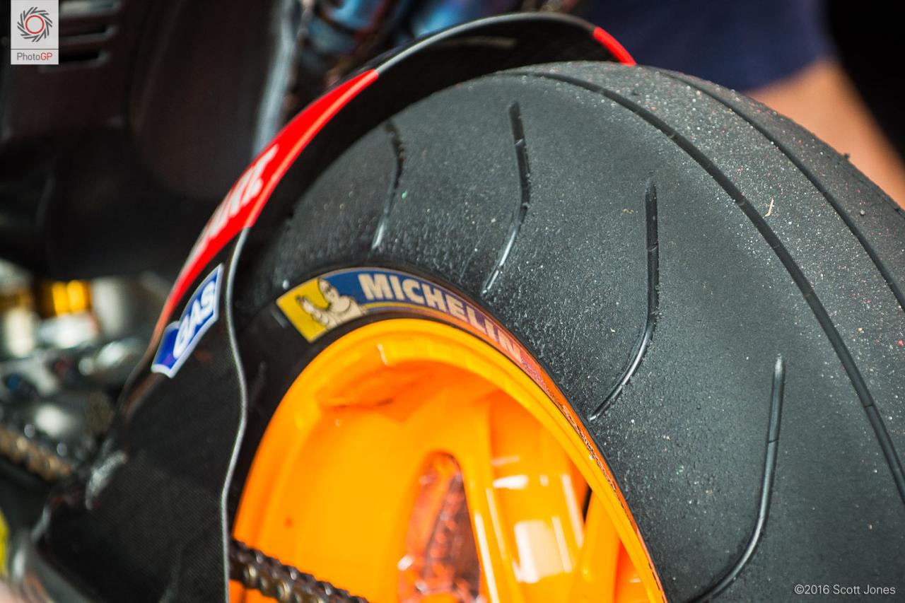 Batasan penggunaan ban dan strategi balap motogp