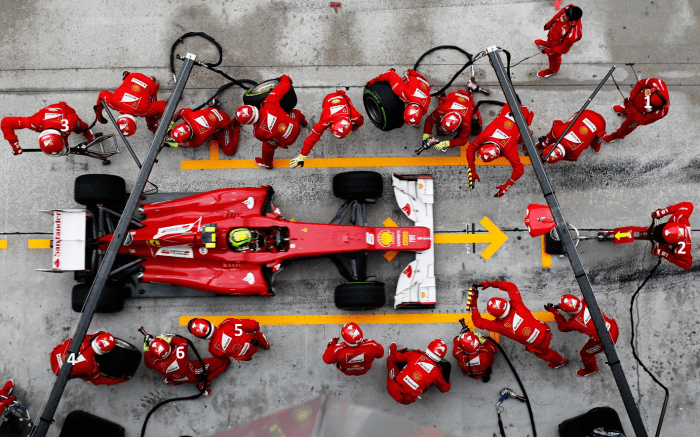 Studi kasus strategi pit stop cepat dalam balap mobil Formula E
