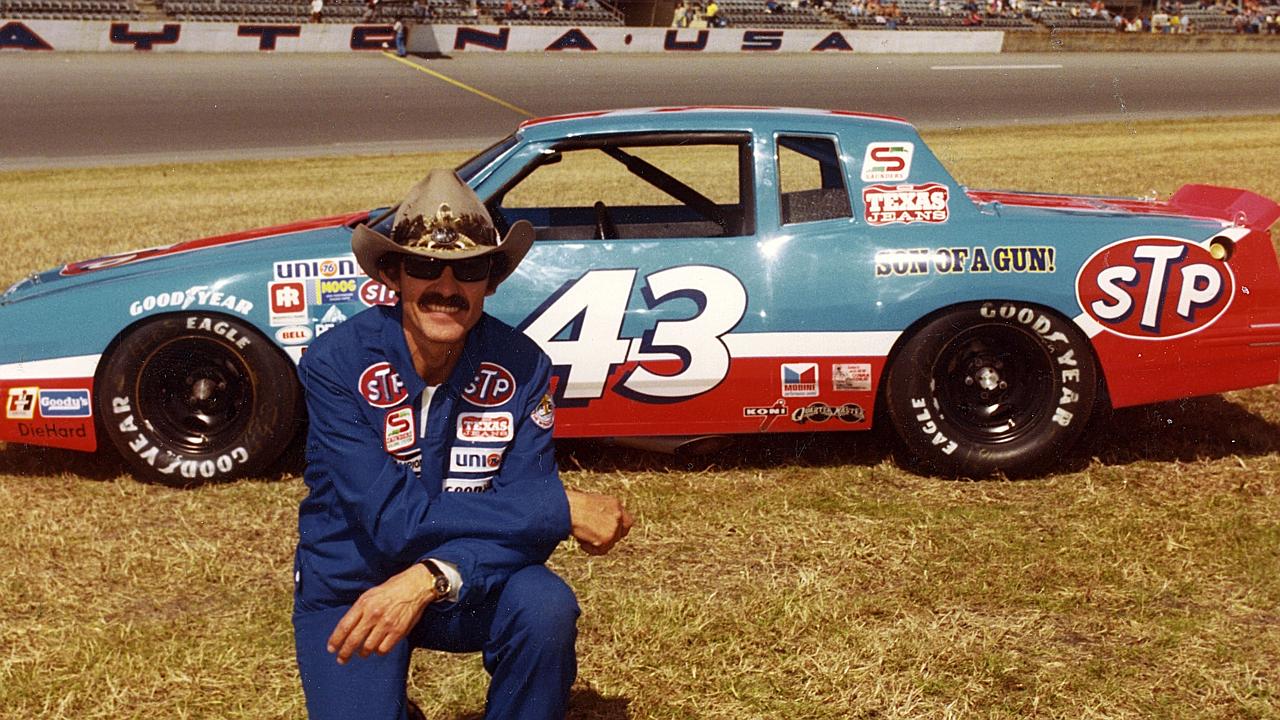 Nascar petty dodge magnum old carlo monte Peran Richard Petty dalam membentuk sejarah NASCAR modern