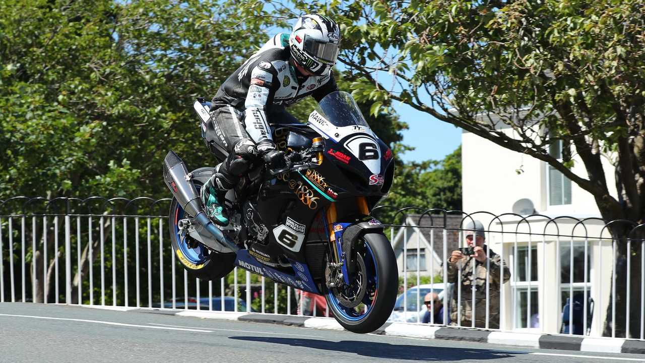 Sponsor utama Michael Dunlop di Isle of Man TT