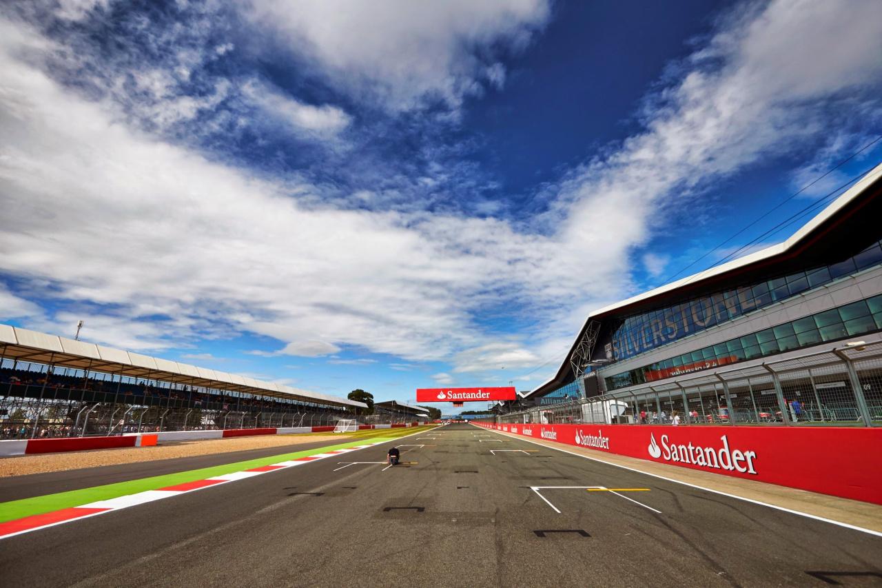 Track F1 dengan tingkat kesulitan tinggi dan tikungan ekstrem